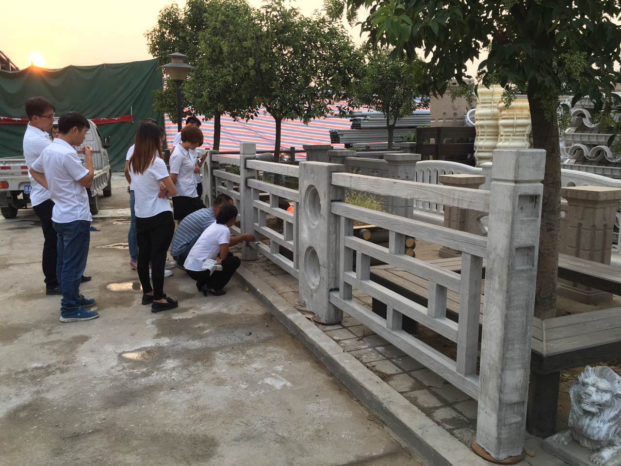 1.8米方格仿木護（hù）欄 (4).jpg