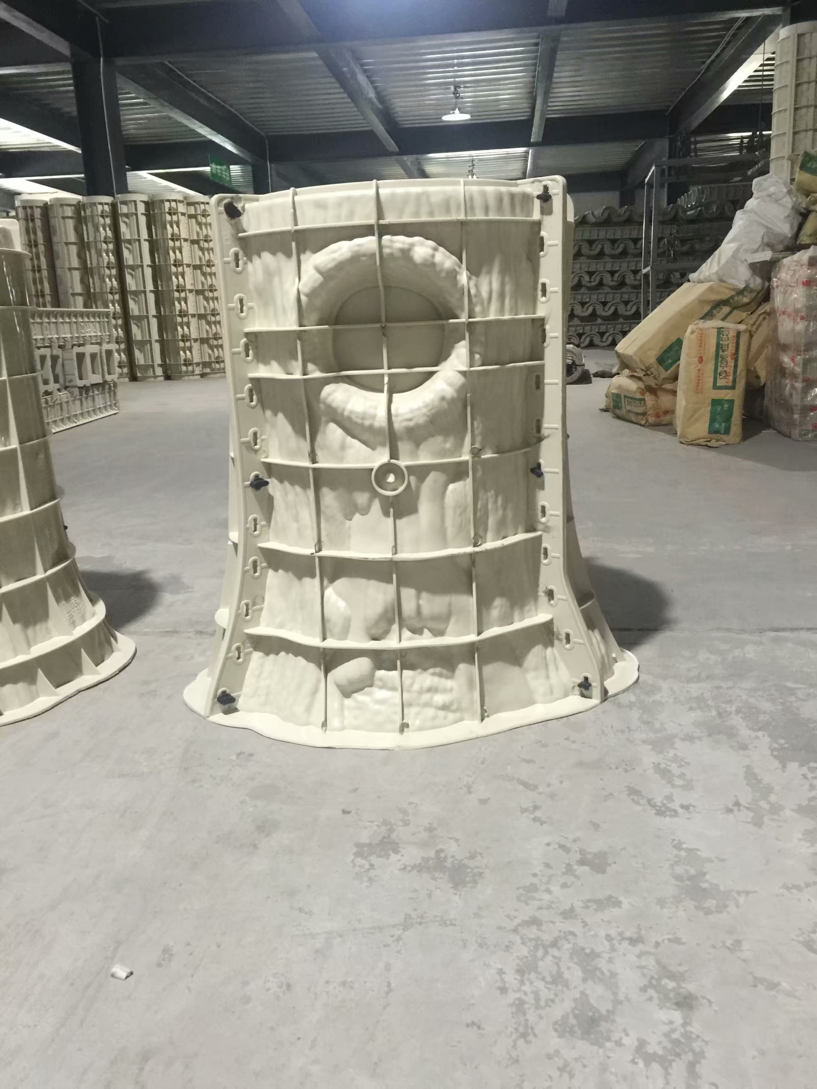 仿木（mù）單桶果皮箱 (模具).jpg