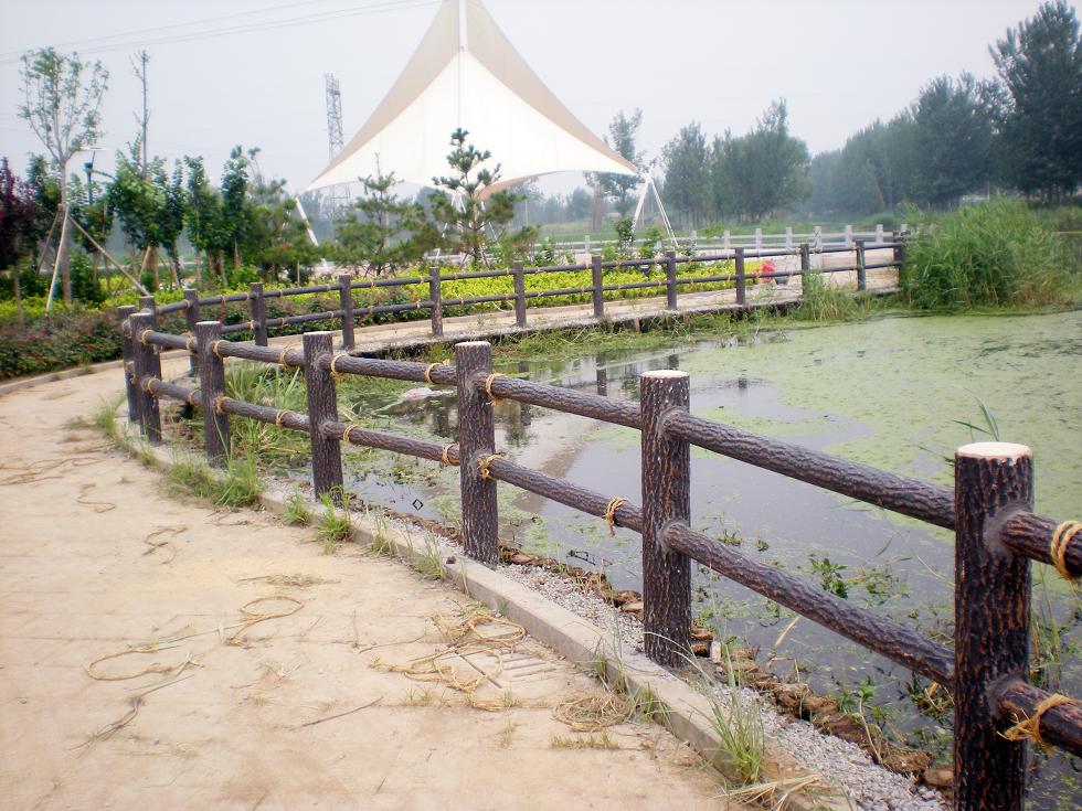 仿樹皮兩扶手護欄 (8).jpg