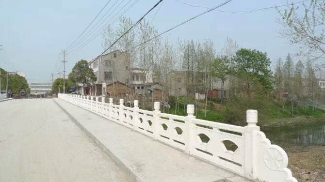 扇形（xíng）河堤護欄 (129).jpg