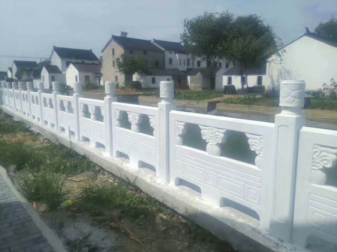 1.6米雕花（huā）河（hé）堤護欄  (7).jpg