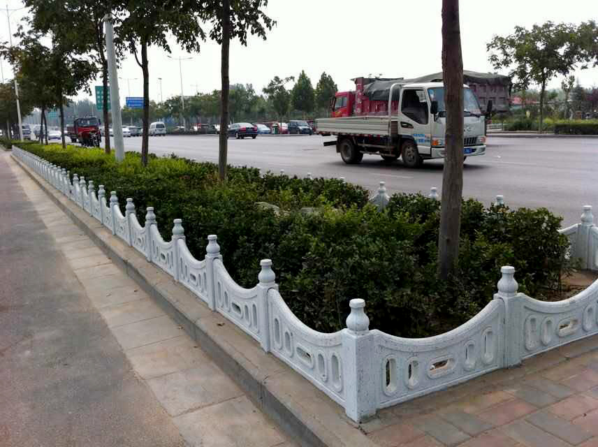 草（cǎo）坪護欄 (2).jpg