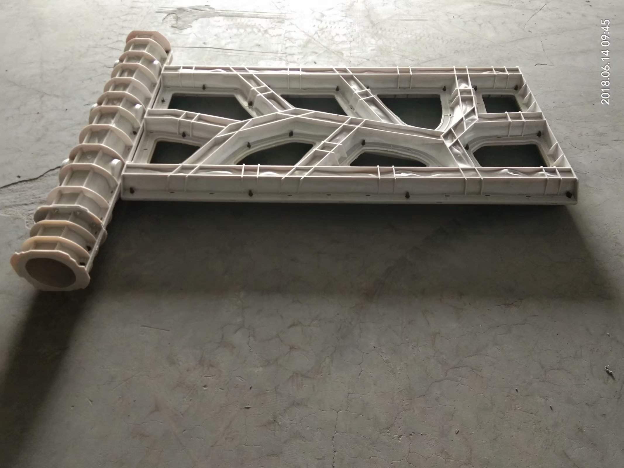 仿藤護欄模具 (2).jpg