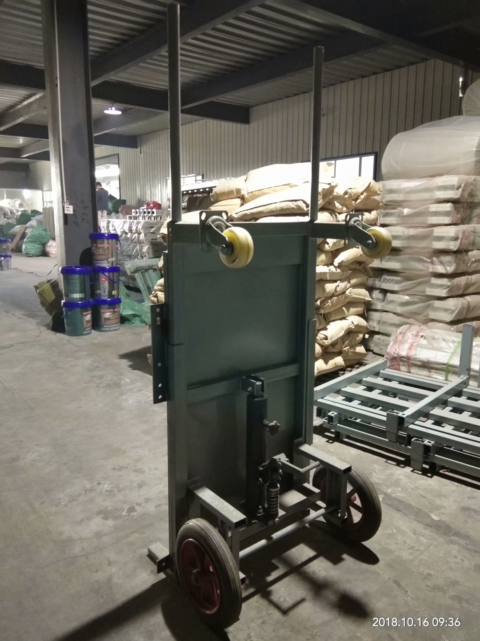 護欄安裝車 (1).jpg