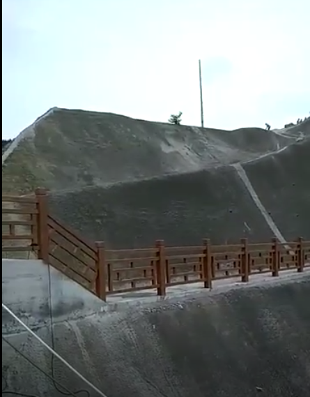 1.8米方格仿（fǎng）木護欄 (1).png