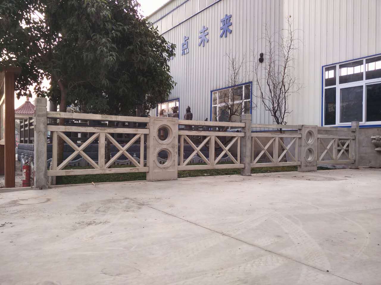 X型仿木（mù）護欄 (7).jpg